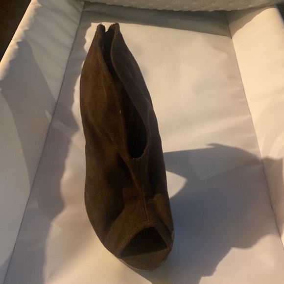 Brown suede pumps - Picture 3 of 4